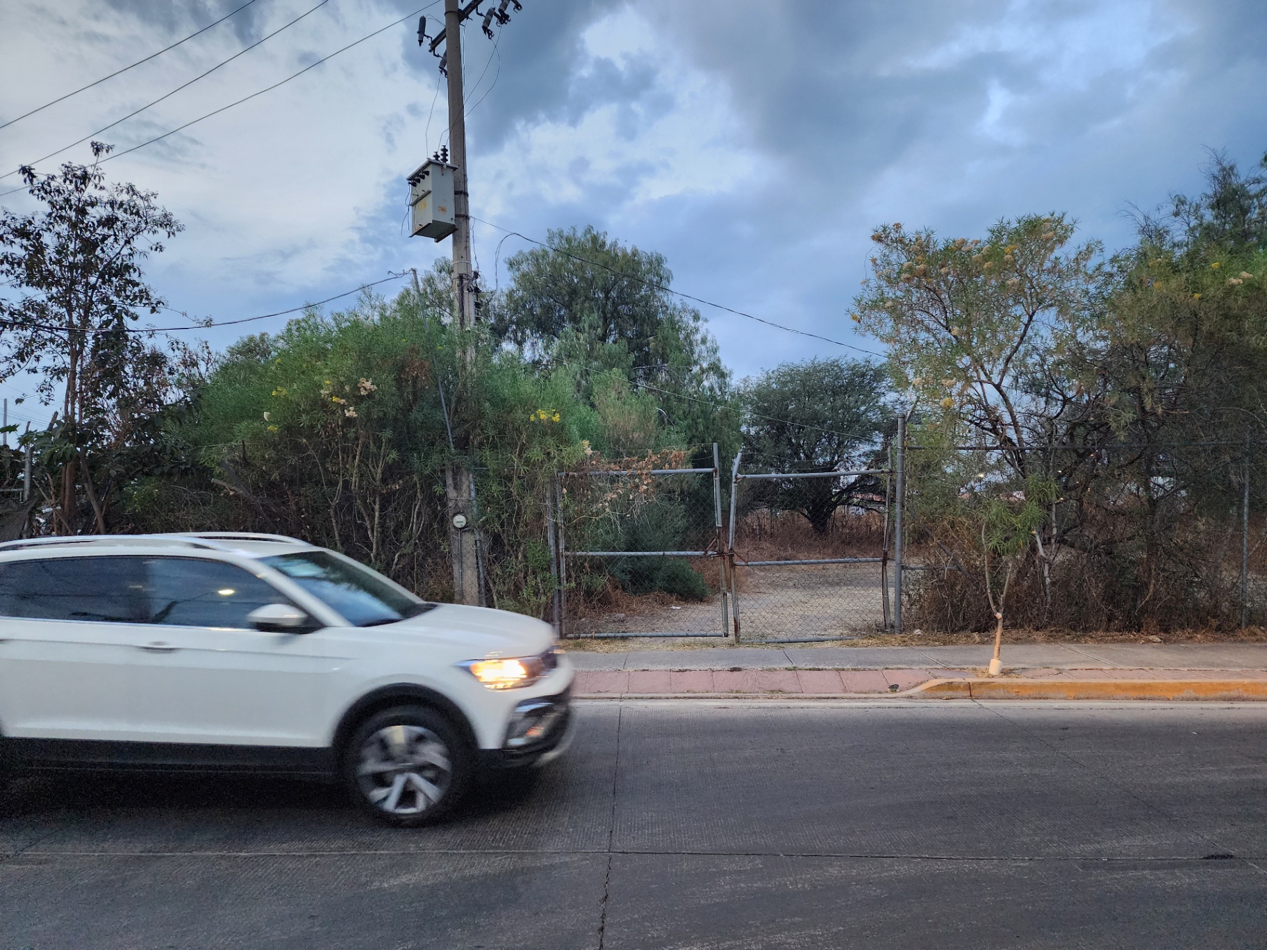 Vista de acceso desde la calle
