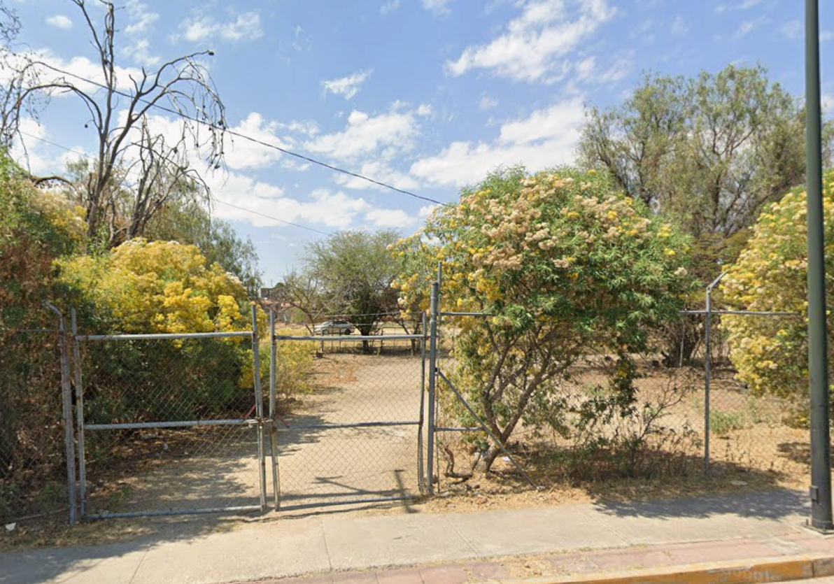 Acceso al terreno