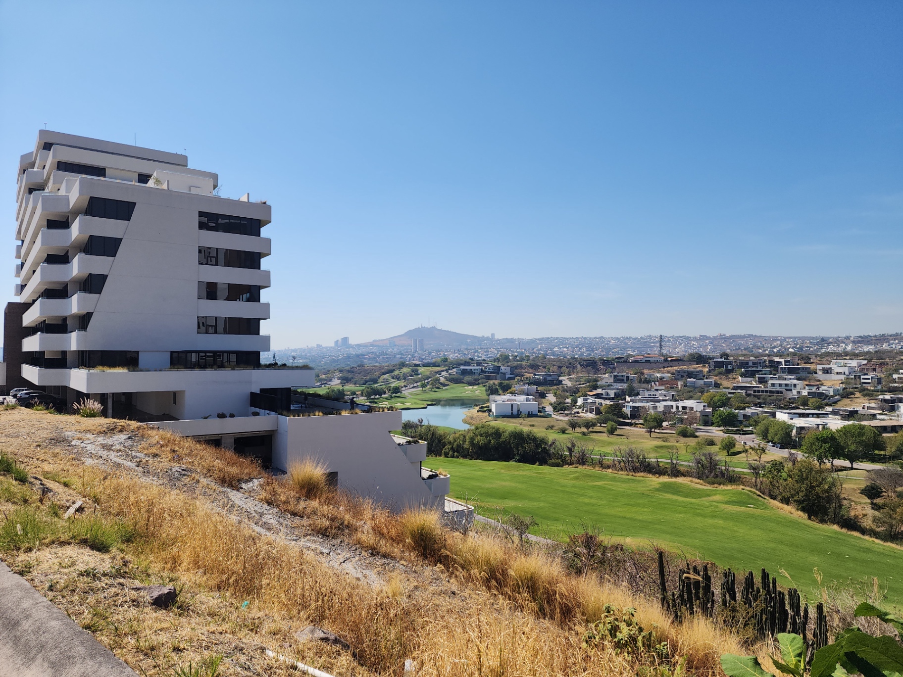 Vista panorámica hacia el campo de golf