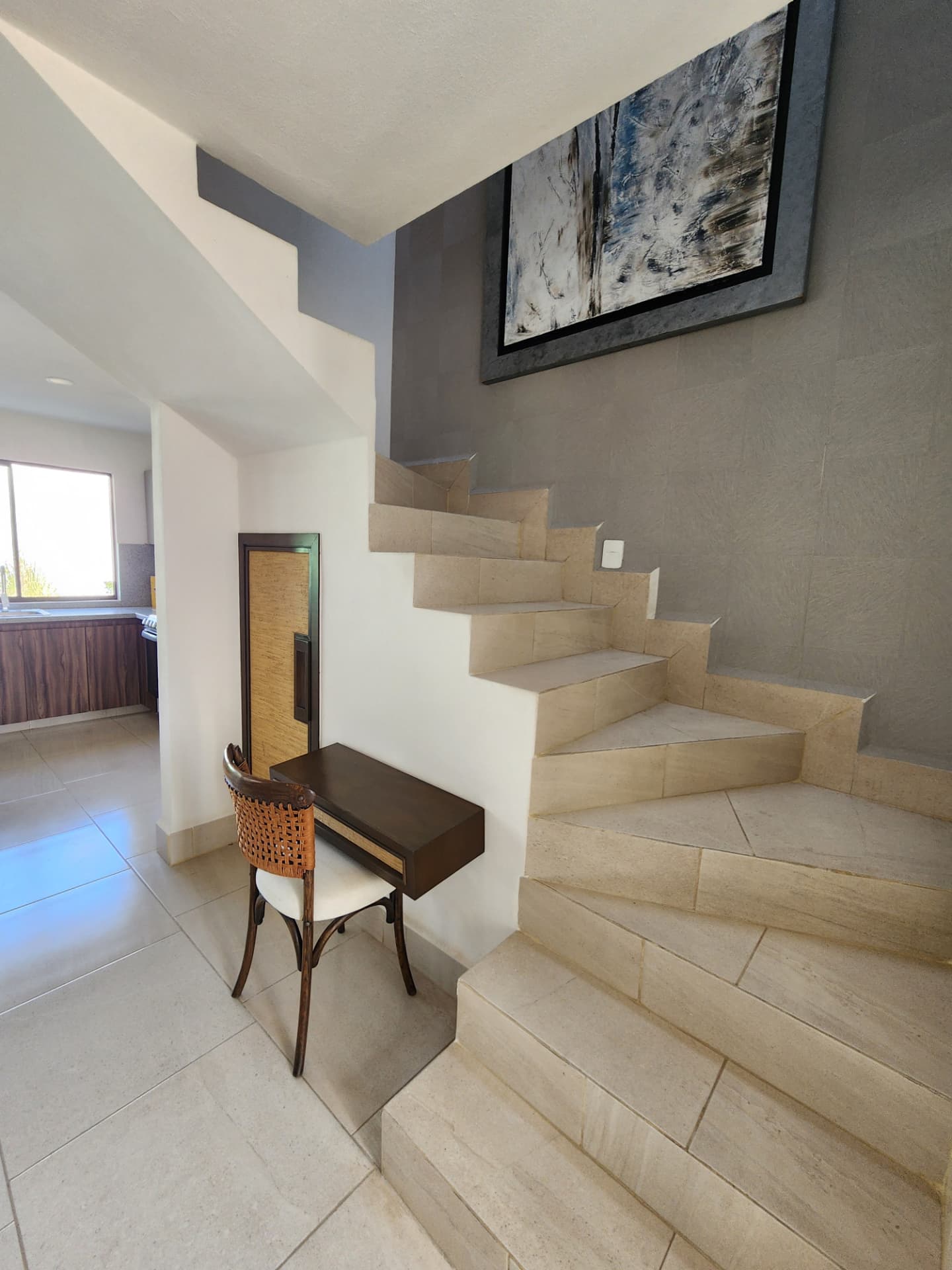 Escalera a planta alta