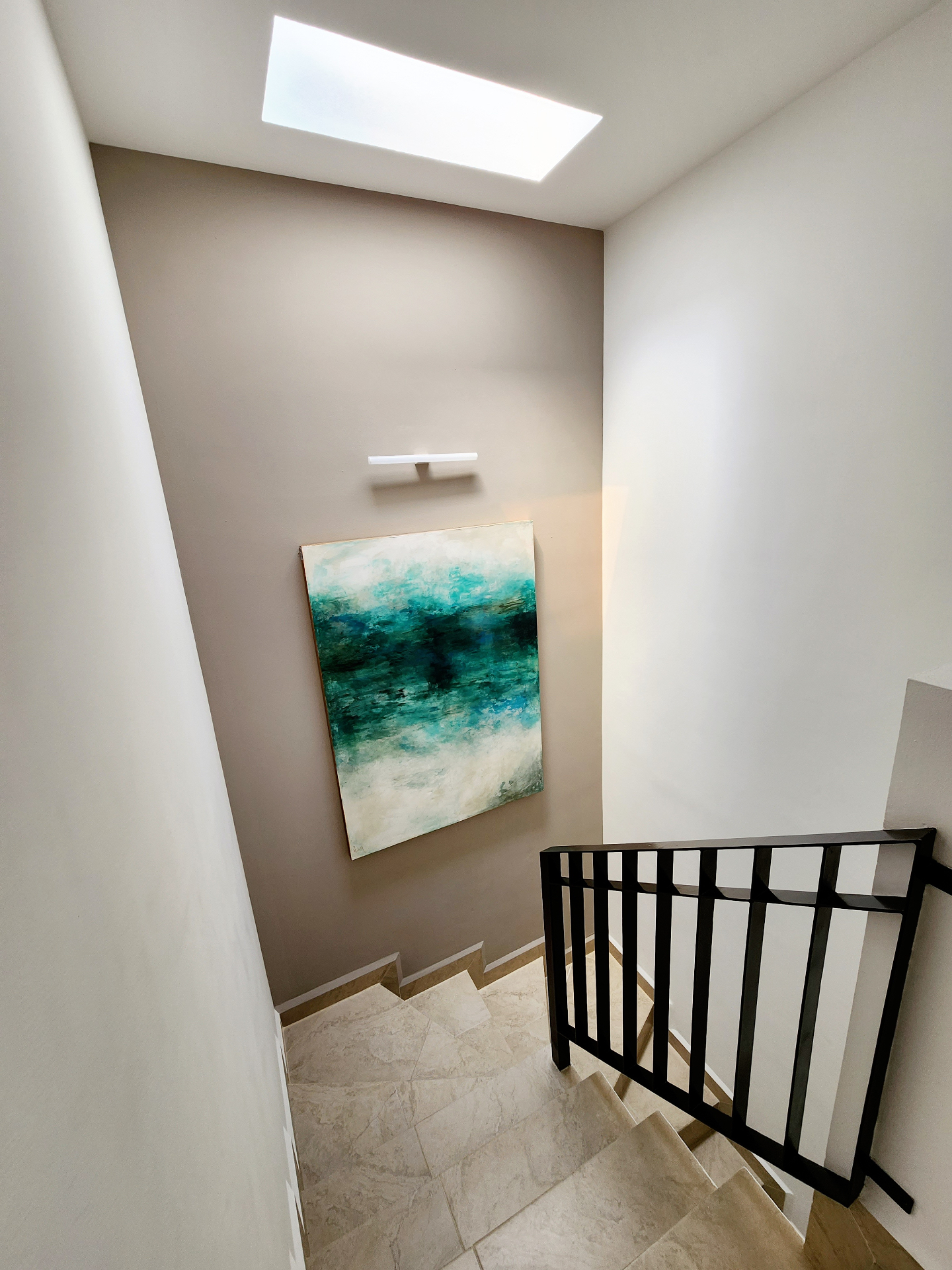 Escalera con tragaluz