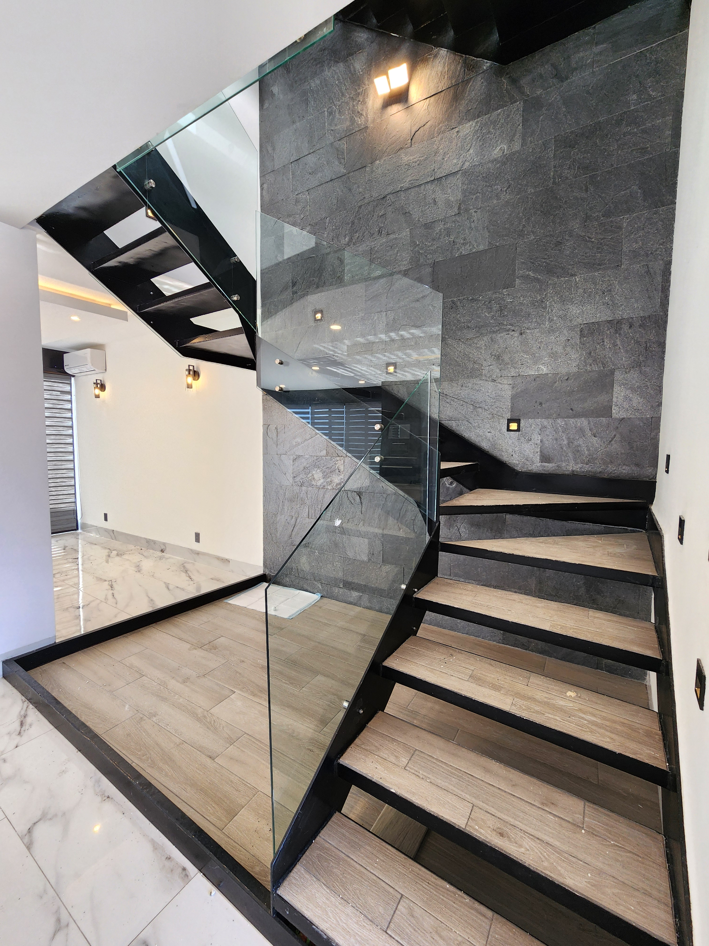 Escalera principal